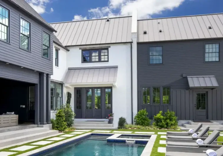Backyard pool by Georgia Metals
